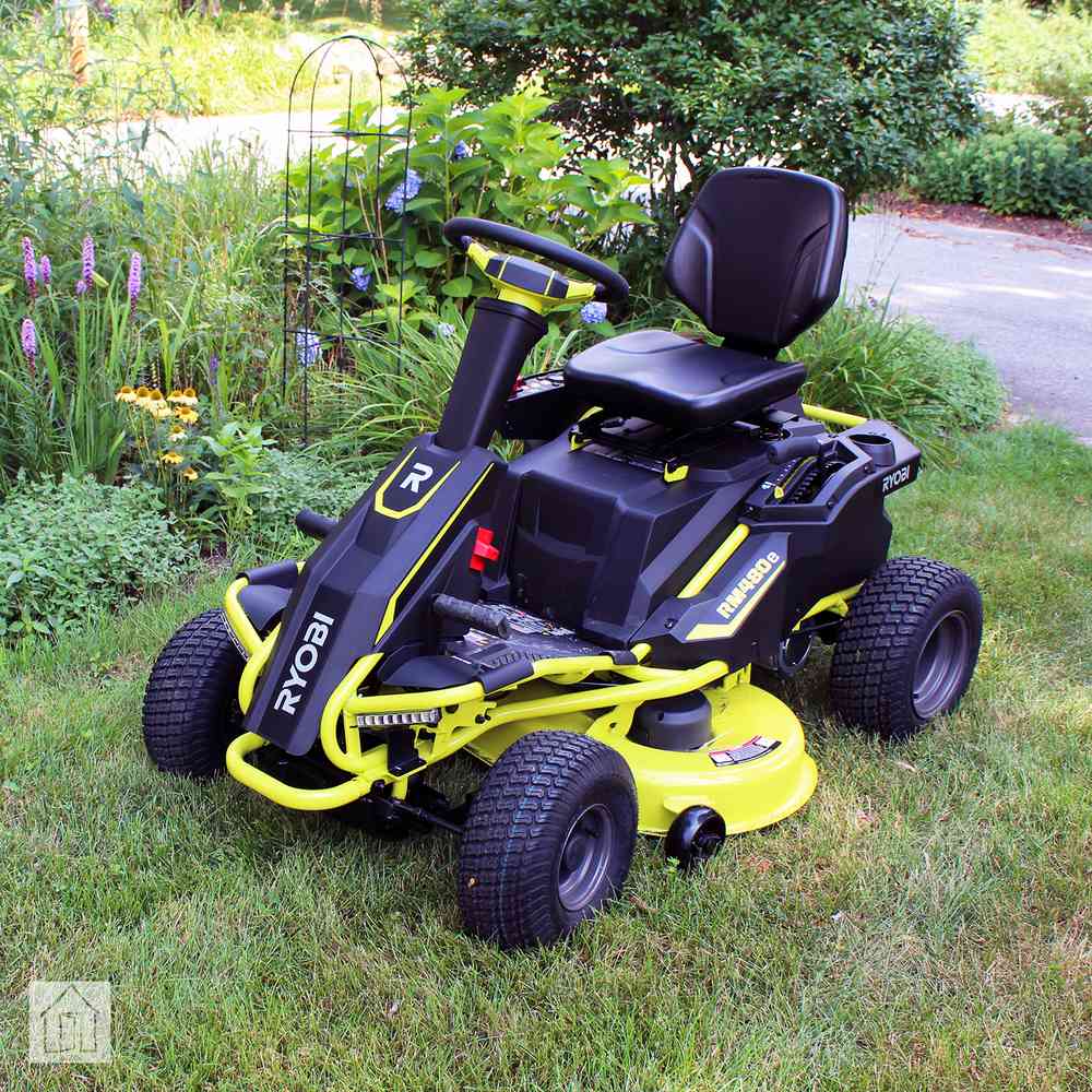 What makes Exmark Lawn Mowers a preferred choice among professionals?